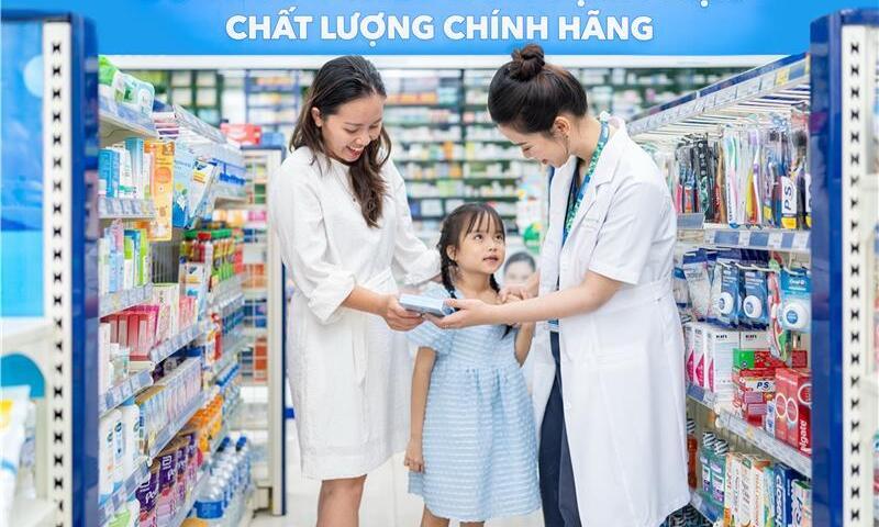 Dược sĩ Pharmacity hướng dẫn chăm sóc trẻ mắc tay chân miệng tại nhà