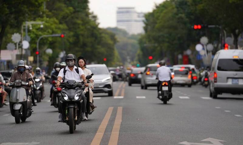 Dự báo thời tiết TP. Hồ Chí Minh 17/4: Chiều tối và đêm có mưa rào, dông vài nơi