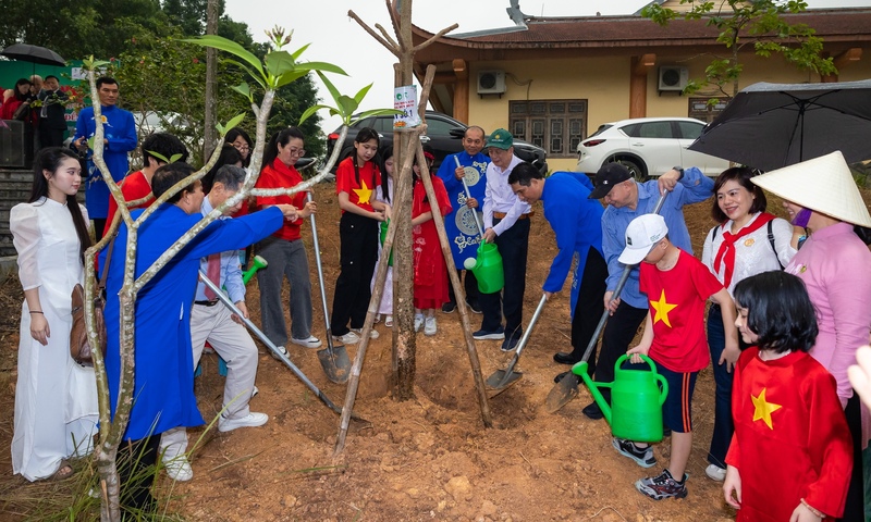 Khởi động dự án ‘Cung đường hoa gạo thắp sáng Đền Hùng’