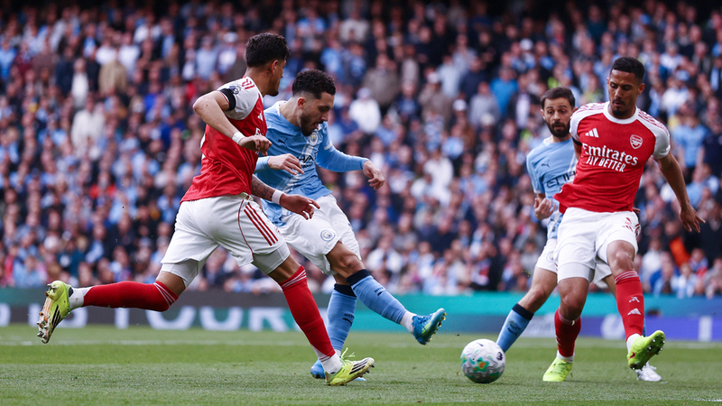 Kịch bản nào cho chặng nước rút cuộc đua vô địch Ngoại hạng Anh?