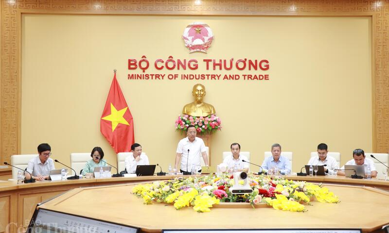 Chùm ảnh: Bộ Công Thương họp rà soát thực hiện Nghị quyết 70