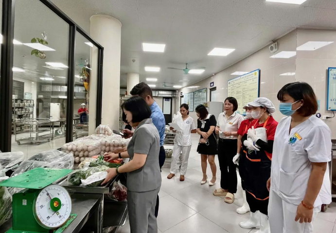 Kiểm tra hơn 334.000 cơ sở, phát hiện gần 20.800 vi phạm an toàn thực phẩm