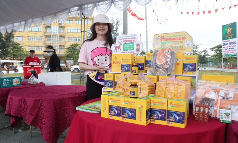 Gắn kết đặc sản Hà Tĩnh với phát triển kinh tế du lịch