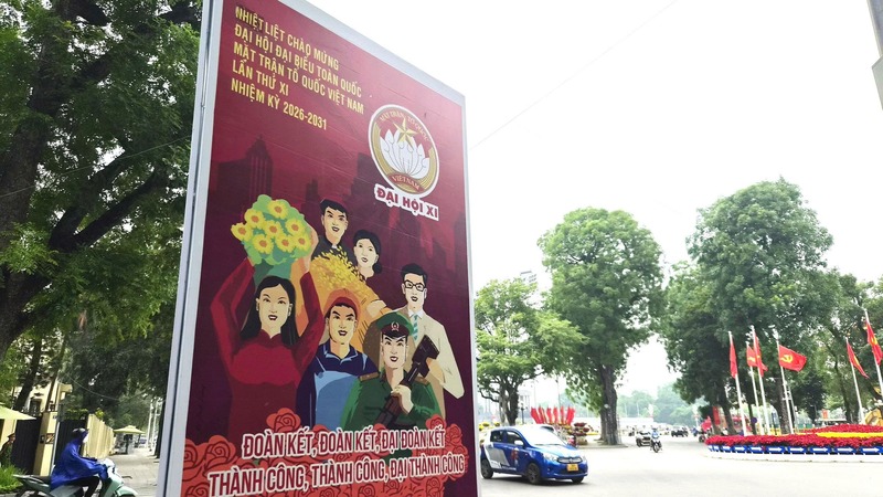 Hà Nội rực rỡ cờ hoa chào mừng Đại hội MTTQ Việt Nam lần thứ XI