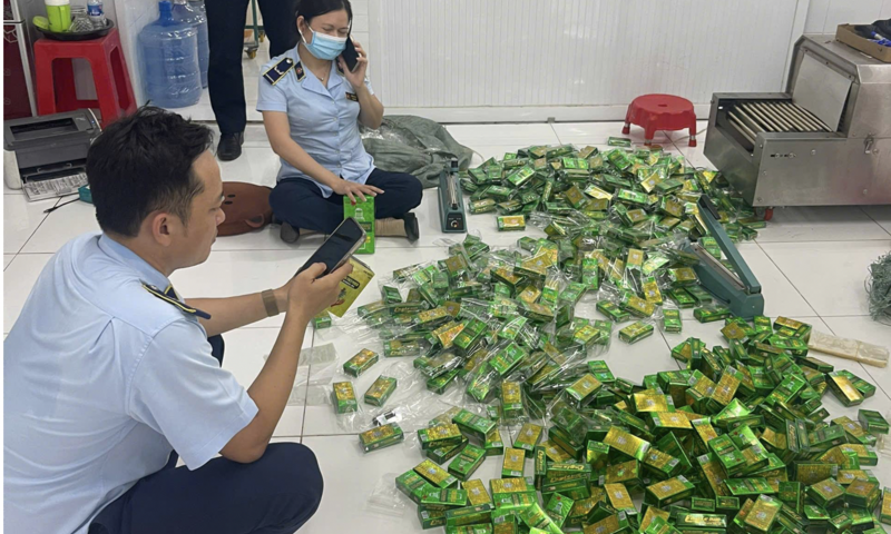 Tây Ninh: Phát hiện cơ sở sản xuất dầu gió giả quy mô lớn