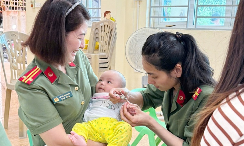 Củng cố niềm tin của Nhân dân từ những hành động gần dân, vì dân