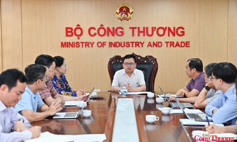 Bộ Công Thương đẩy mạnh tuyên truyền sử dụng năng lượng tiết kiệm và hiệu quả