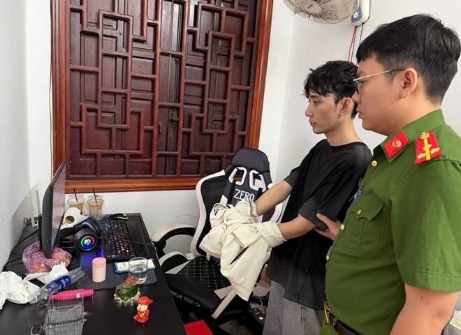 Triệt phá đường dây làm giả giấy tờ, tài liệu của cơ quan, tổ chức