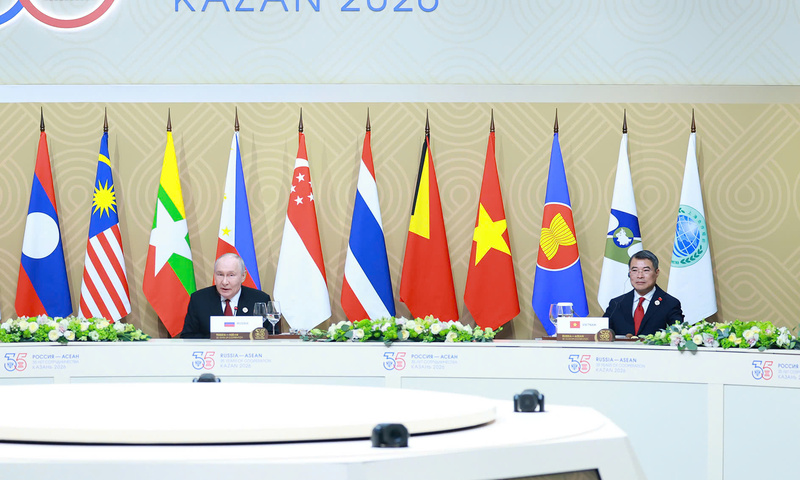 Thủ tướng Lê Minh Hưng dự phiên ăn trưa làm việc tại Hội nghị Cấp cao ASEAN - Nga
