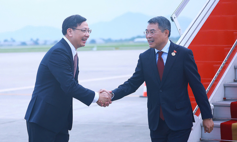 Thủ tướng Lê Minh Hưng về tới Hà Nội, kết thúc tốt đẹp chuyến công tác tại Nga
