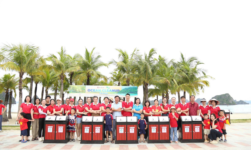 SeABank cùng hơn 1.000 cán bộ nhân viên chung tay làm sạch bờ biển