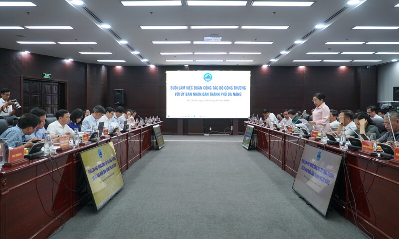Thứ trưởng Trương Thanh Hoài làm việc với TP. Đà Nẵng về phát triển công nghiệp, năng lượng