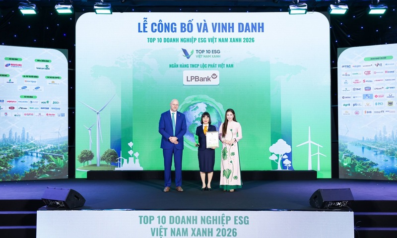 LPBank hai năm liên tiếp được vinh danh Green Leadership và Top 10 Ngân hàng ESG Việt Nam Xanh