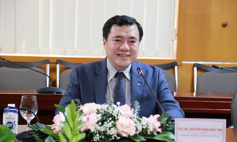 Thứ trưởng Nguyễn Sinh Nhật Tân gửi thư chào mừng doanh nghiệp tham gia Giải thưởng Công nghiệp, Thương mại, Dịch vụ Việt Nam