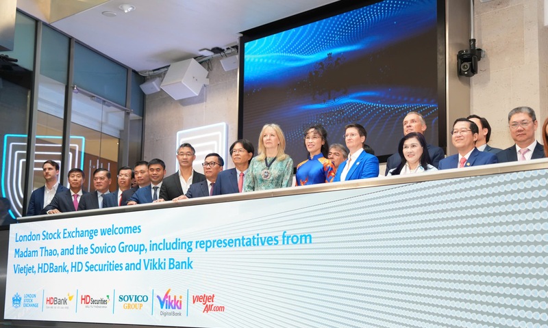 TS Nguyễn Thị Phương Thảo khai phiên Sàn giao dịch Chứng khoán Luân Đôn