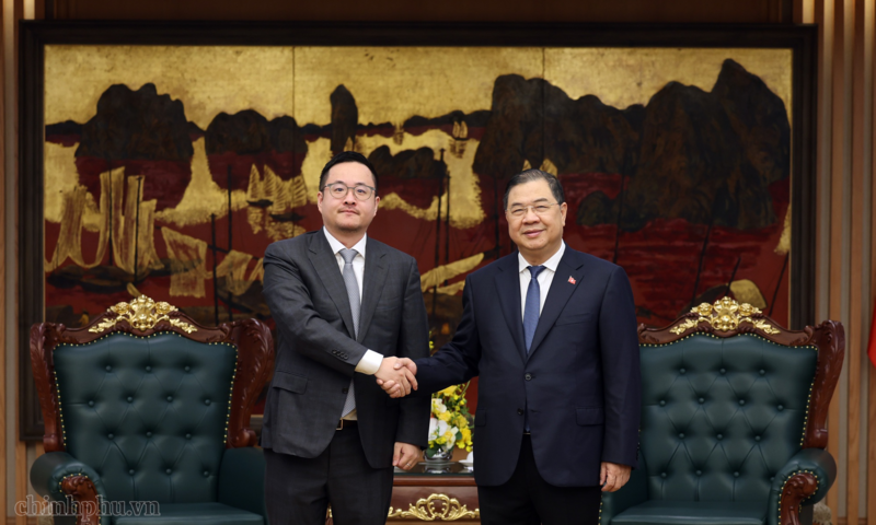 Phó Thủ tướng Thường trực tiếp Chủ tịch Tập đoàn Khoa học Kỹ thuật kim loại Yongjin (Trung Quốc)