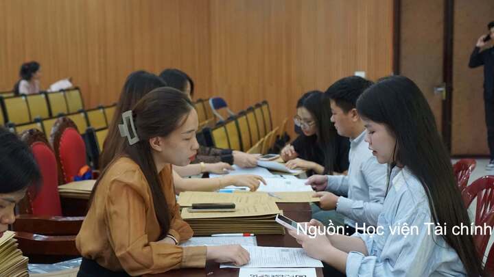 Điểm chuẩn Học viện Tài chính năm 2026 cao nhất 28,07 điểm