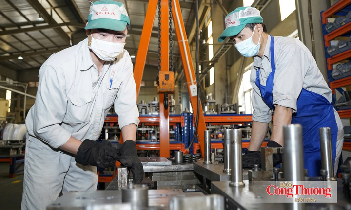 Tái cơ cấu ngành công nghiệp: Nâng giá trị, tăng năng lực tự chủ