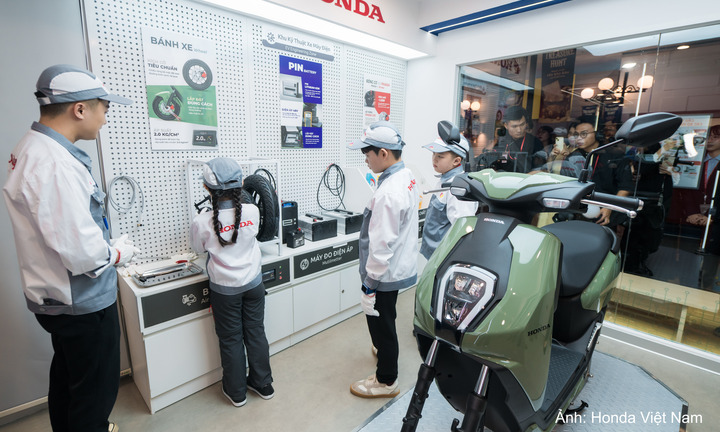 Ra mắt 'sân chơi' giúp trẻ em khám phá công nghệ xe máy điện