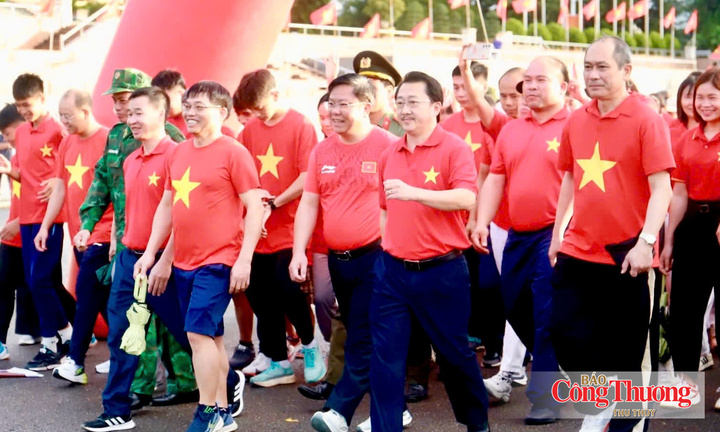 Lai Châu: Hơn 11.000 người đi bộ hưởng ứng “Cùng Việt Nam tiến bước”, lan tỏa lối sống xanh 