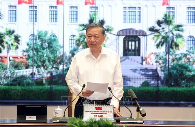 Xây dựng hệ thống an sinh xã hội đa tầng, bao trùm, lấy người dân làm trung tâm