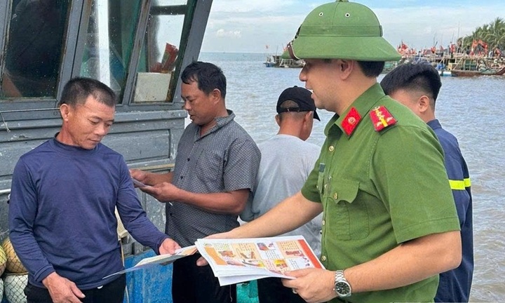 Bồi đắp niềm tin Nhân dân, xây thế trận bảo vệ nền tảng tư tưởng của Đảng