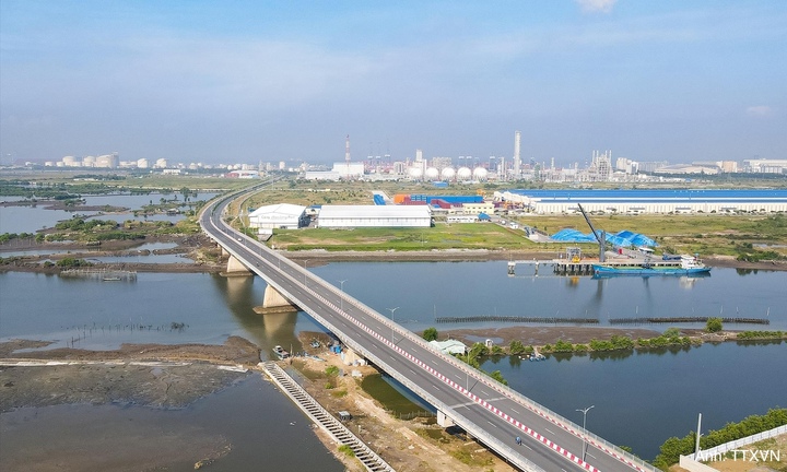 TP. Hồ Chí Minh bàn phương án logistics để kéo dòng hàng khỏi khu lõi 