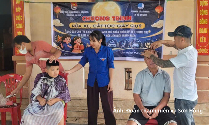 Hà Tĩnh: Thanh niên vùng biên rửa xe, cắt tóc gây quỹ Trung thu