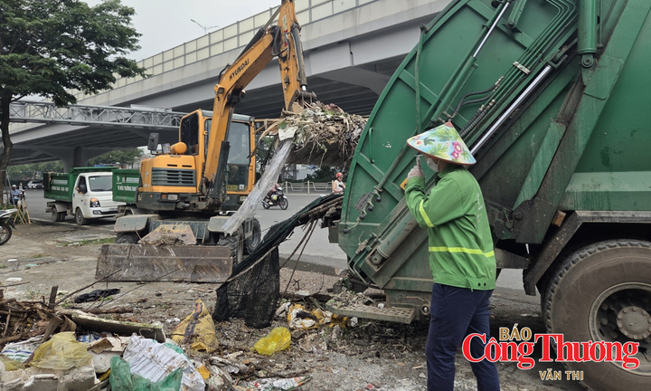 Bãi rác tự phát ven đường Phạm Văn Đồng đã được thu gom sạch sẽ