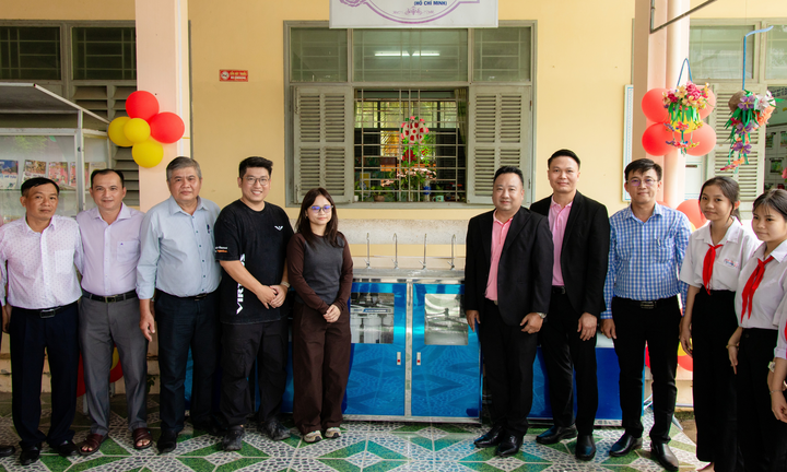 C.P. Việt Nam đồng hành đưa nước sạch đến với học sinh tỉnh Vĩnh Long