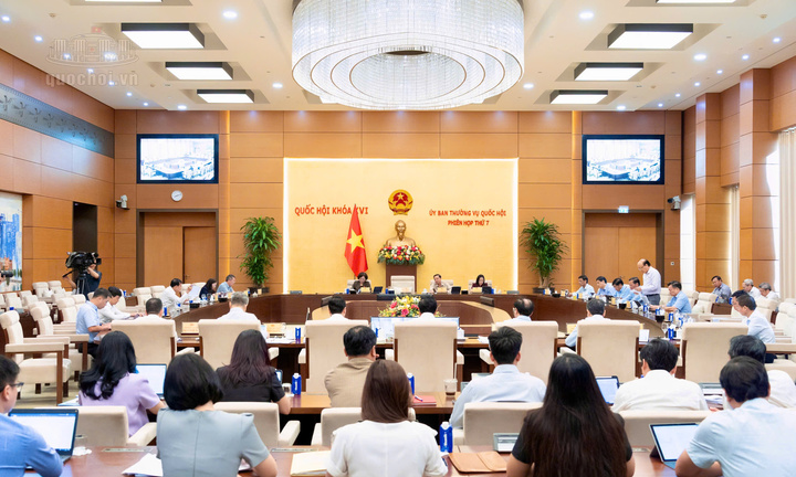  Ủy ban Thường vụ Quốc hội cho ý kiến về dự án Luật Kinh doanh bất động sản (sửa đổi)