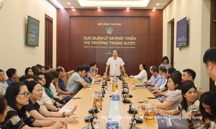 Đảng ủy Cục Quản lý thị trường trong nước nâng cao nhận thức, bảo vệ nền tảng tư tưởng của Đảng