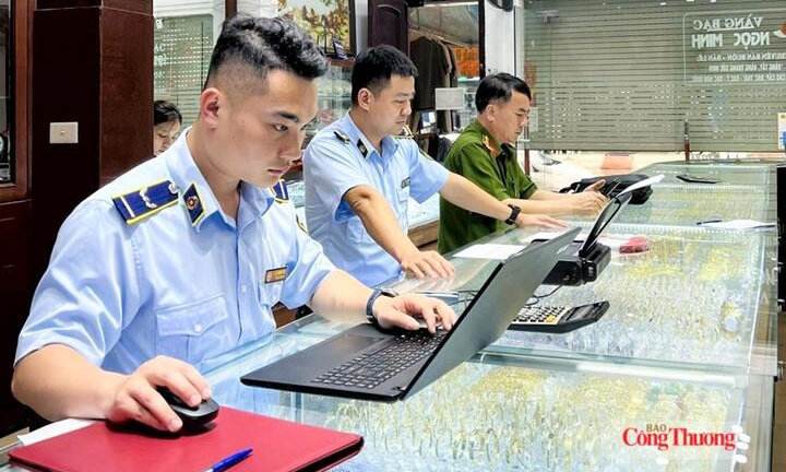 Gắn công tác Đảng với nâng cao hiệu quả quản lý thị trường