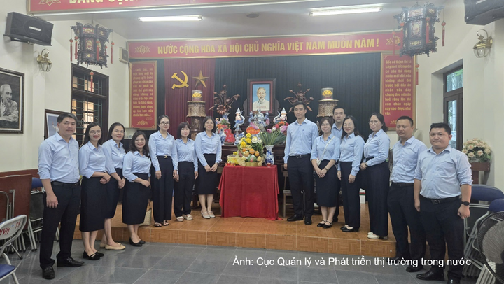 Nâng cao năng lực lãnh đạo Chi bộ Văn phòng Cục Quản lý và Phát triển thị trường trong nước