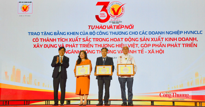 Hàng Việt Nam chất lượng cao 30 năm: Từ niềm tin, nâng sức cạnh tranh