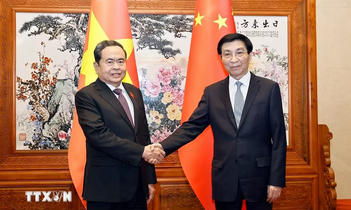 Chủ tịch Quốc hội hội kiến Chủ tịch Chính hiệp Toàn quốc Trung Quốc