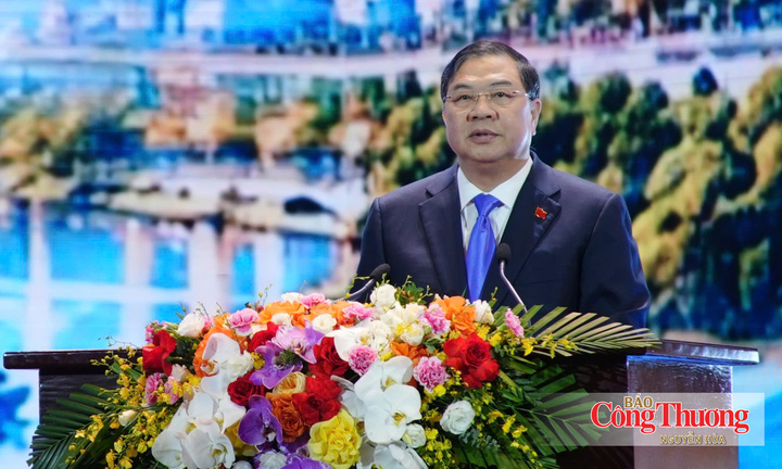 Phó Thủ tướng Thường trực dự lễ tôn vinh doanh nhân Việt Nam tiêu biểu - Cúp Thánh Gióng 2026