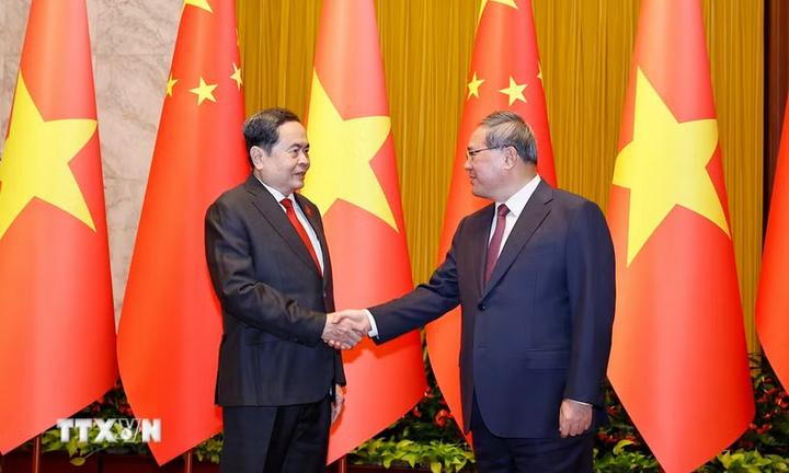 Chủ tịch Quốc hội Trần Thanh Mẫn hội kiến Thủ tướng Quốc vụ viện Trung Quốc Lý Cường