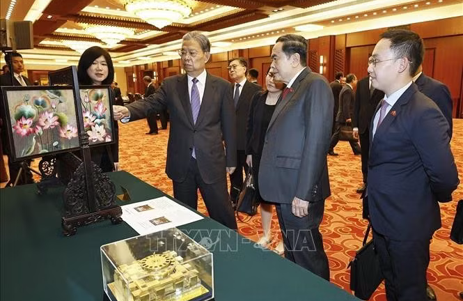 Tăng cường giao lưu, chia sẻ kinh nghiệm về công tác chuyên môn, hoạt động lập pháp giữa Việt Nam và Trung Quốc
