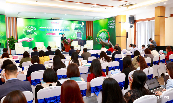 Khơi thông dòng vốn xanh từ tín dụng và thị trường carbon