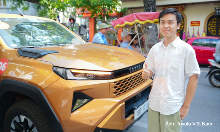 Toyota Hilux và cuộc chuyển mình chinh phục khách hàng trẻ