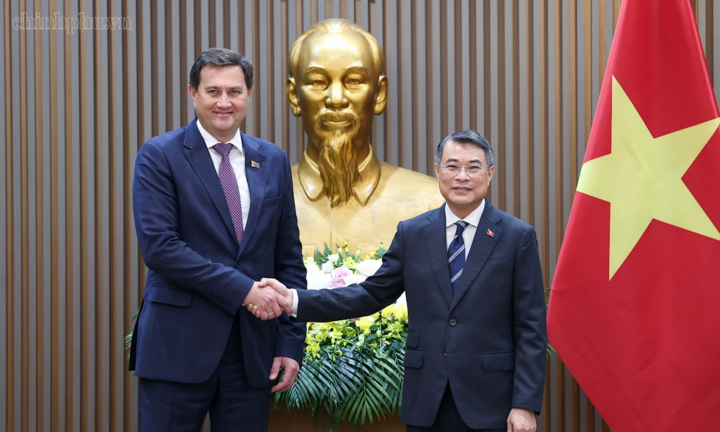 Thủ tướng Lê Minh Hưng tiếp Bộ trưởng Bộ Ngoại giao Belarus