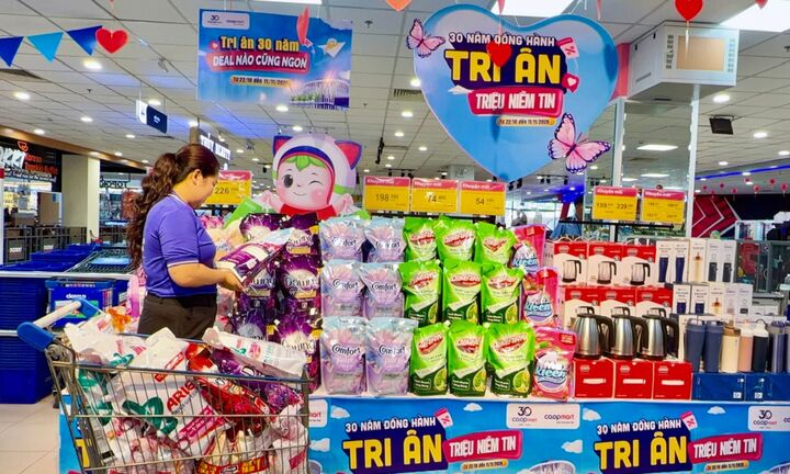 Co.opmart Vĩnh Long: Loạt ưu đãi, giảm giá đến 50% dịp cuối năm