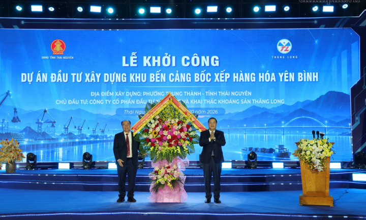 Phó Thủ tướng Thường trực Phạm Gia Túc dự lễ khởi công cảng Yên Bình (Thái Nguyên)
