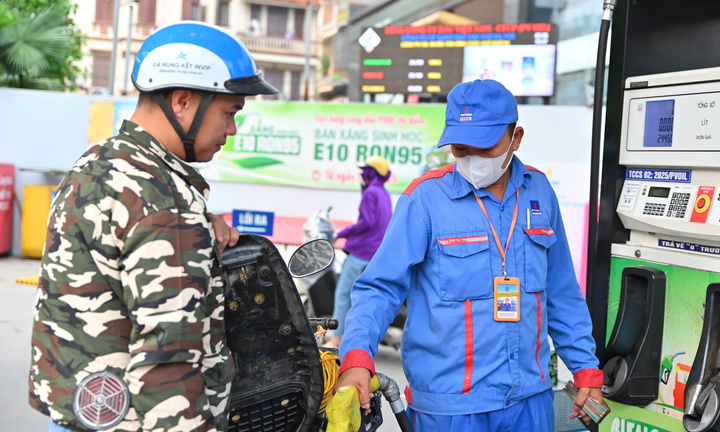 Từ ý kiến đại biểu Quốc hội tới nỗ lực của ngành Công Thương - Bài 1: Vì sao xăng dầu vững nguồn cung, giá thấp hơn thế giới và tiếp tục giảm?