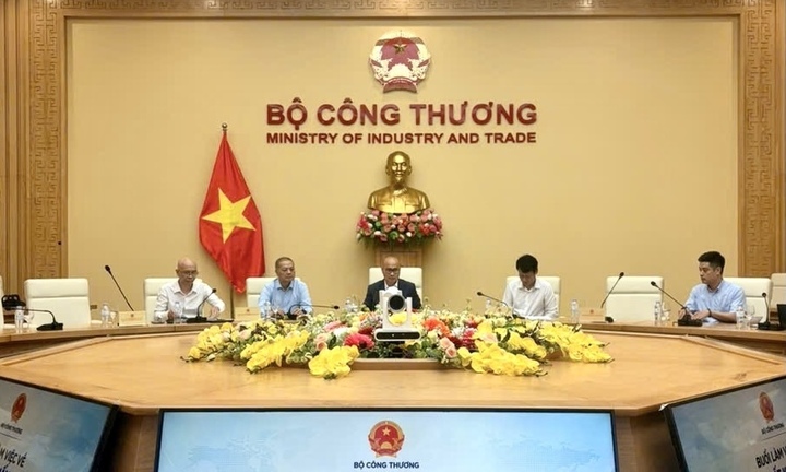 Bộ Công Thương làm việc với doanh nghiệp điện tử về tình hình xuất nhập khẩu