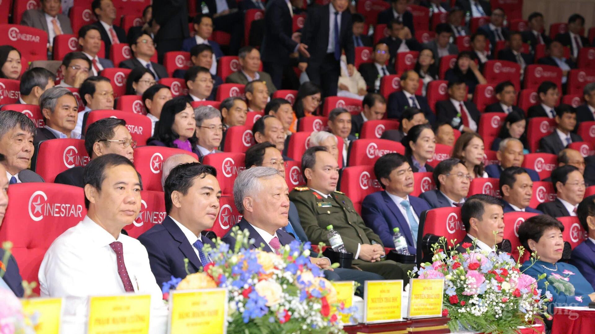 Các đại biểu tham dự lễ công bố. Ảnh: Lê Sơn