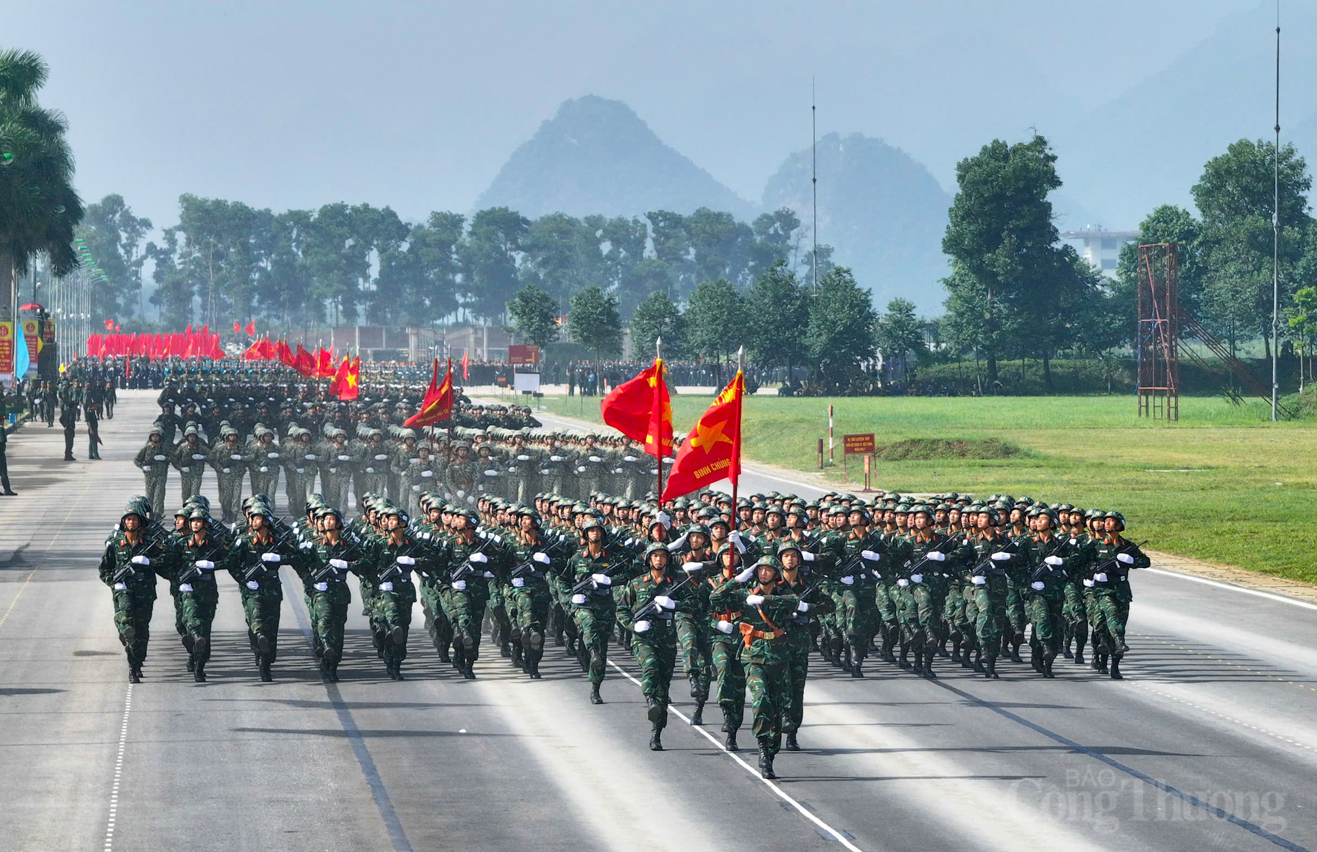 Dàn khí tài quân sự tổng hợp luyện diễu binh, diễu hành 80 năm Quốc khánh - 4