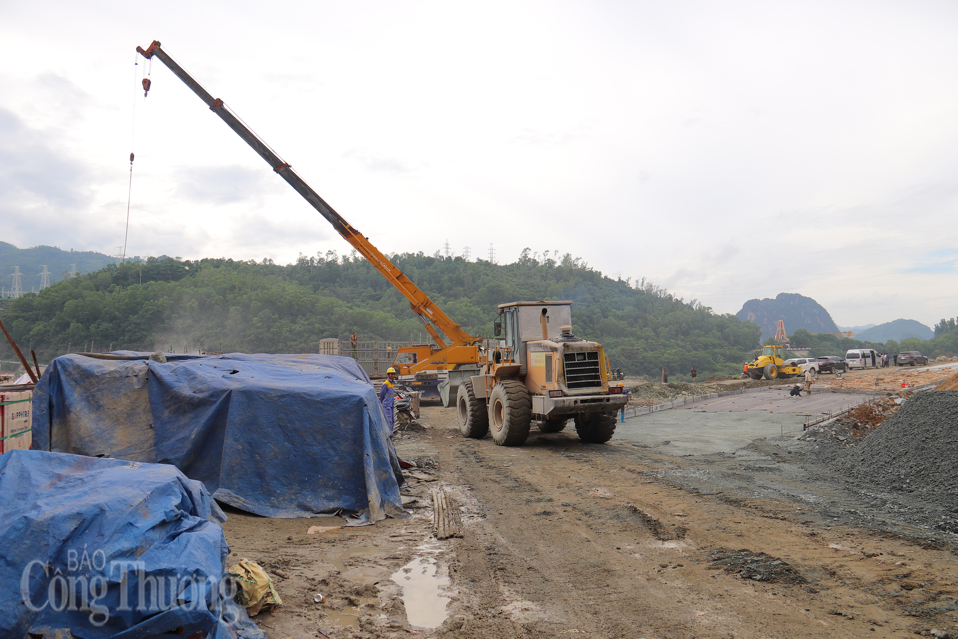 Mọi hạng mục đang thi công khẩn trương đảm bảo sẵn sàng phát điện tổ máy số 1 đúng tiến độ. Ảnh: Thanh Tuấn