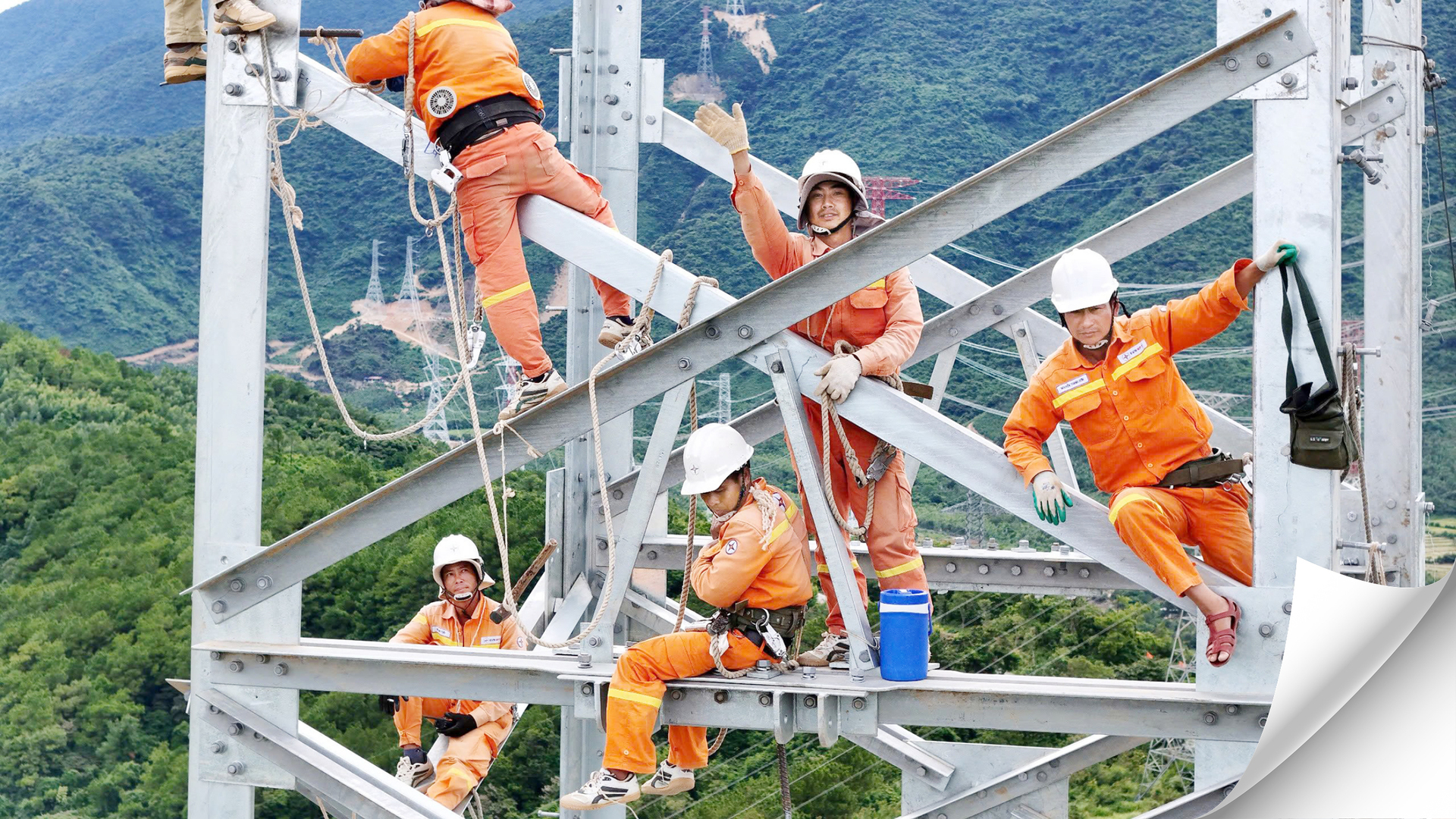 Dấu ấn chuyển mình của NSMO: Một năm thử thách và thành tựu - 7